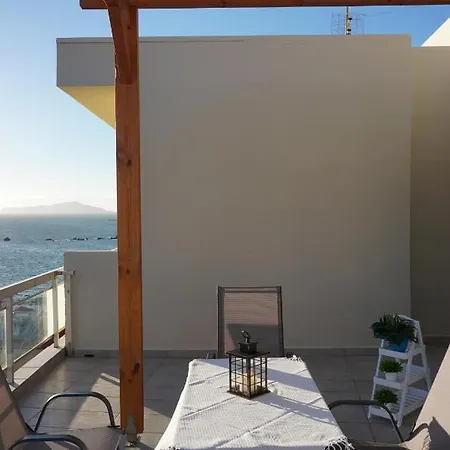 Seas The View Apartment Chania (Crete)